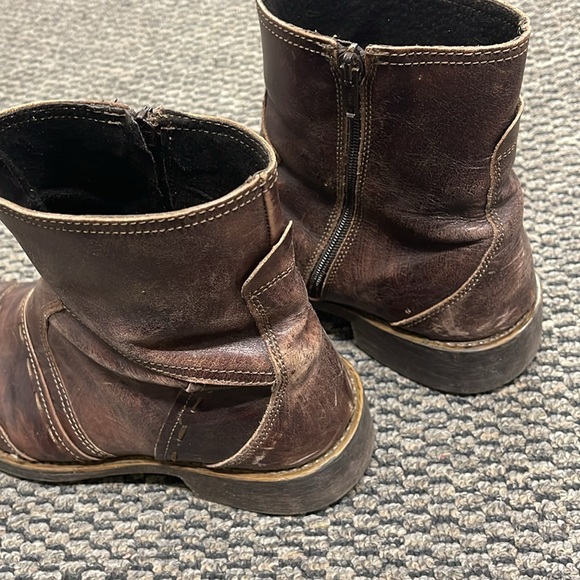 Western Inspired Boots - Picture 6 of 10